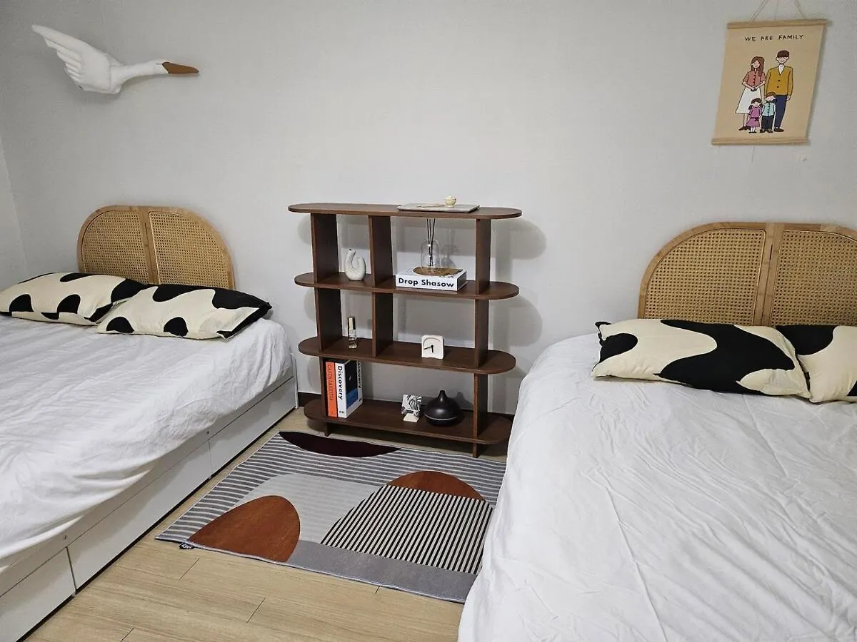 Apartament Chungmuro Station Near Myeongdong Seul Korea Południowa